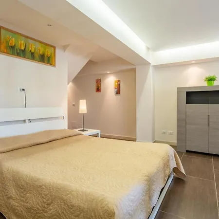 Palazzola *